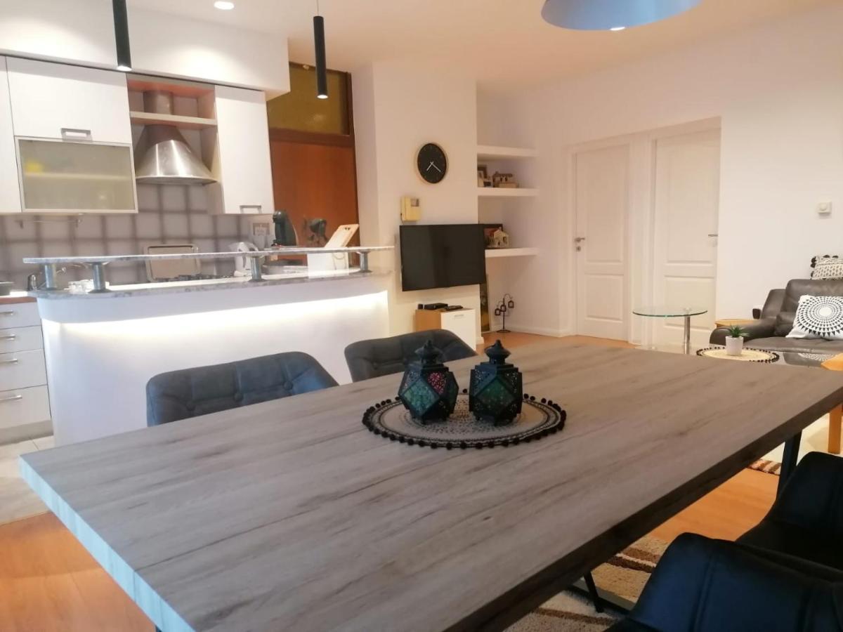 Apartment Pino Zadar Buitenkant foto
