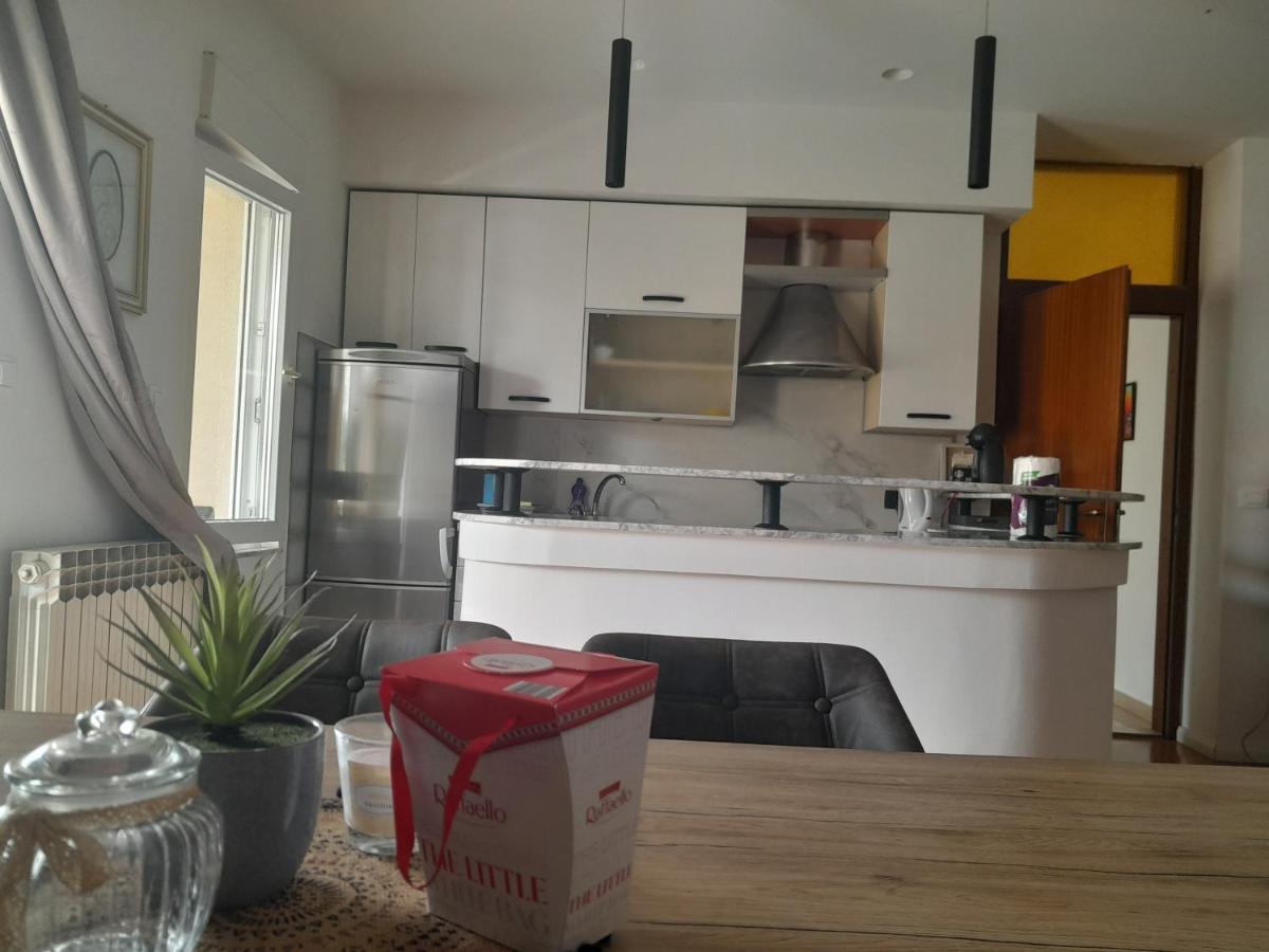 Apartment Pino Zadar Buitenkant foto