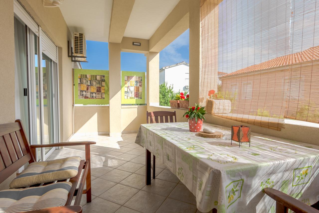 Apartment Pino Zadar Buitenkant foto